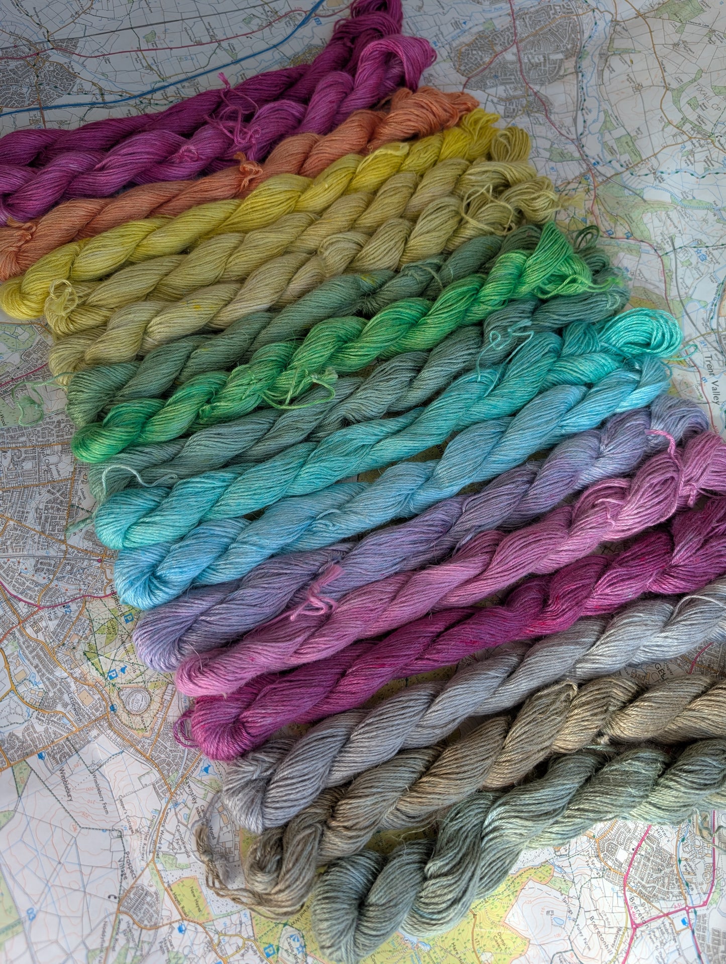 A happy bunch :: bamboo/linen 4 ply