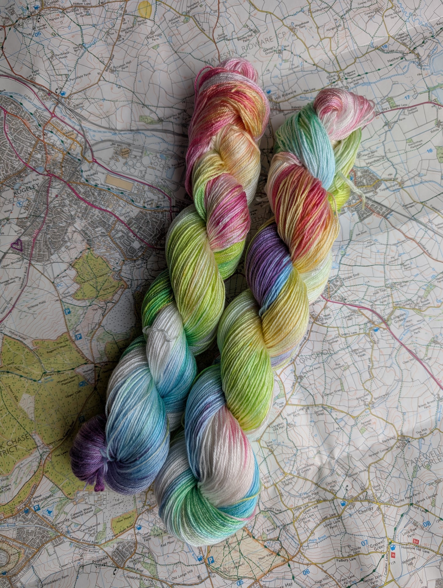 Chit chat (85g) :: tencel 4 ply