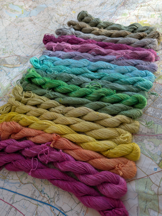 A happy bunch :: bamboo/linen 4 ply